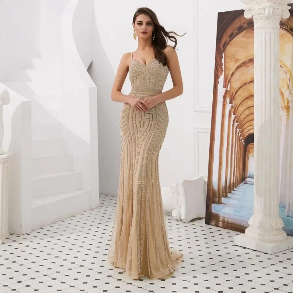 Abiti da sera con scollo a cuore e cinturino per spaghetti Abendkleider Dubai Abito da sera formale con sirena in rilievo Abiti
