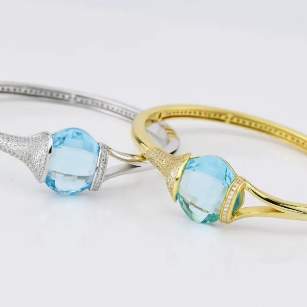 BBR108DA Bracciale in argento placcato oro giallo rigido con cristallo acquamarina grande e zirconi    