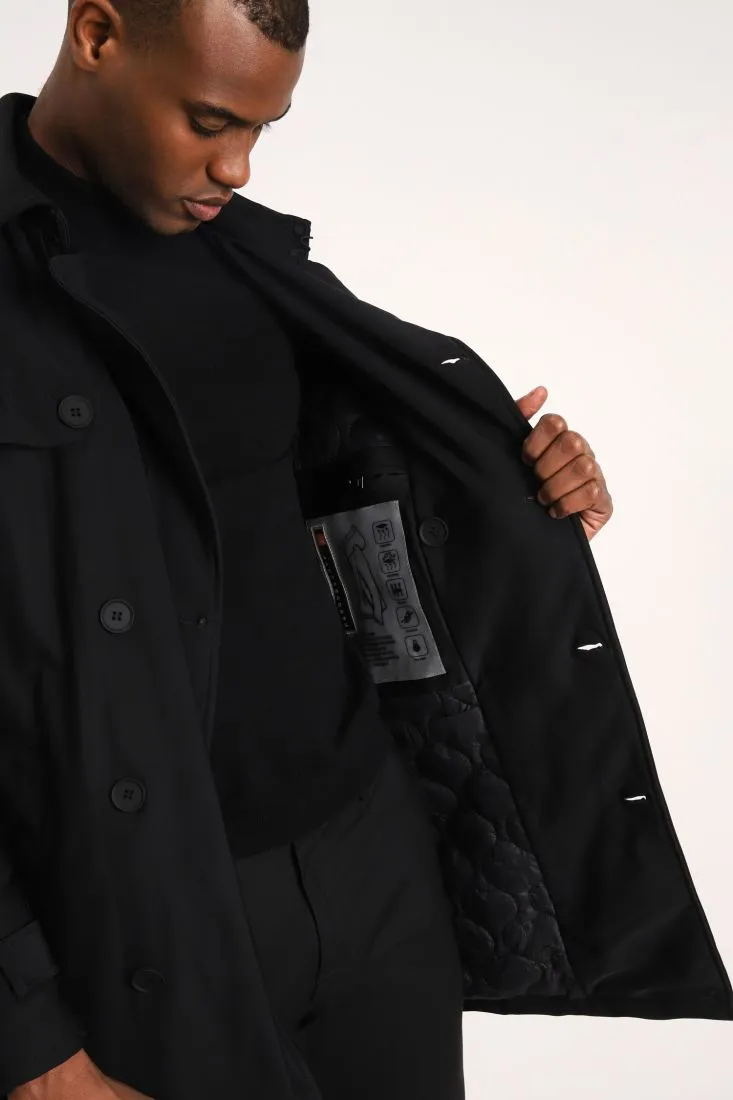 Cappotto monocolour doppiopetto con dettaglio mostrine e cintura