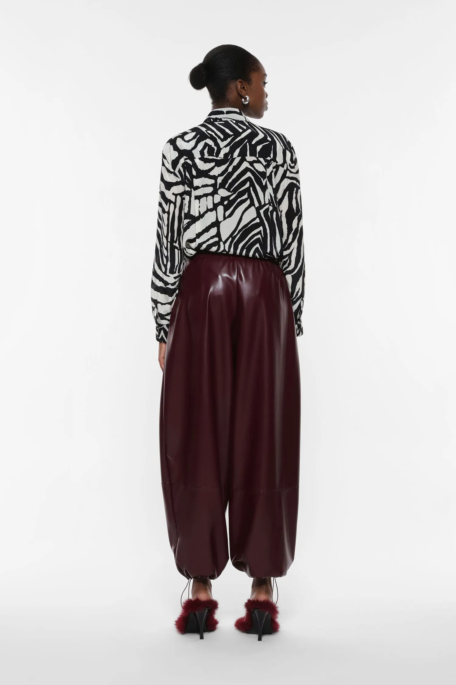 IMPERIAL   PANTALONE LARGO BORDEAUX IN SIMILPELLE