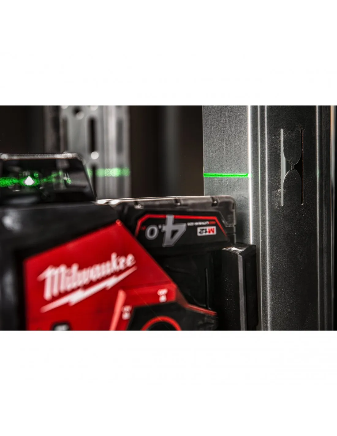 Milwaukee Laser Verde M12™ a 3 linee 360° M12 3PL-401C