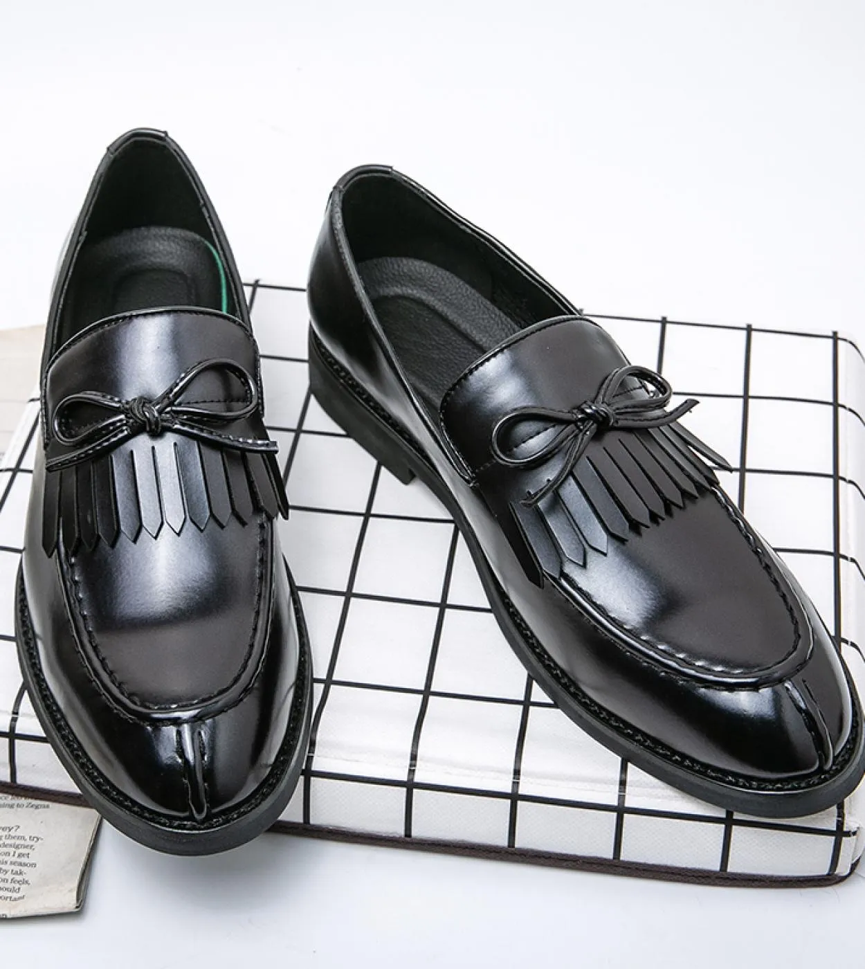 Mocassini casual Scarpe in pelle da uomo Moda Scarpe da festa di nozze Uomini di lusso Designer Business Flats Shoes Large Size