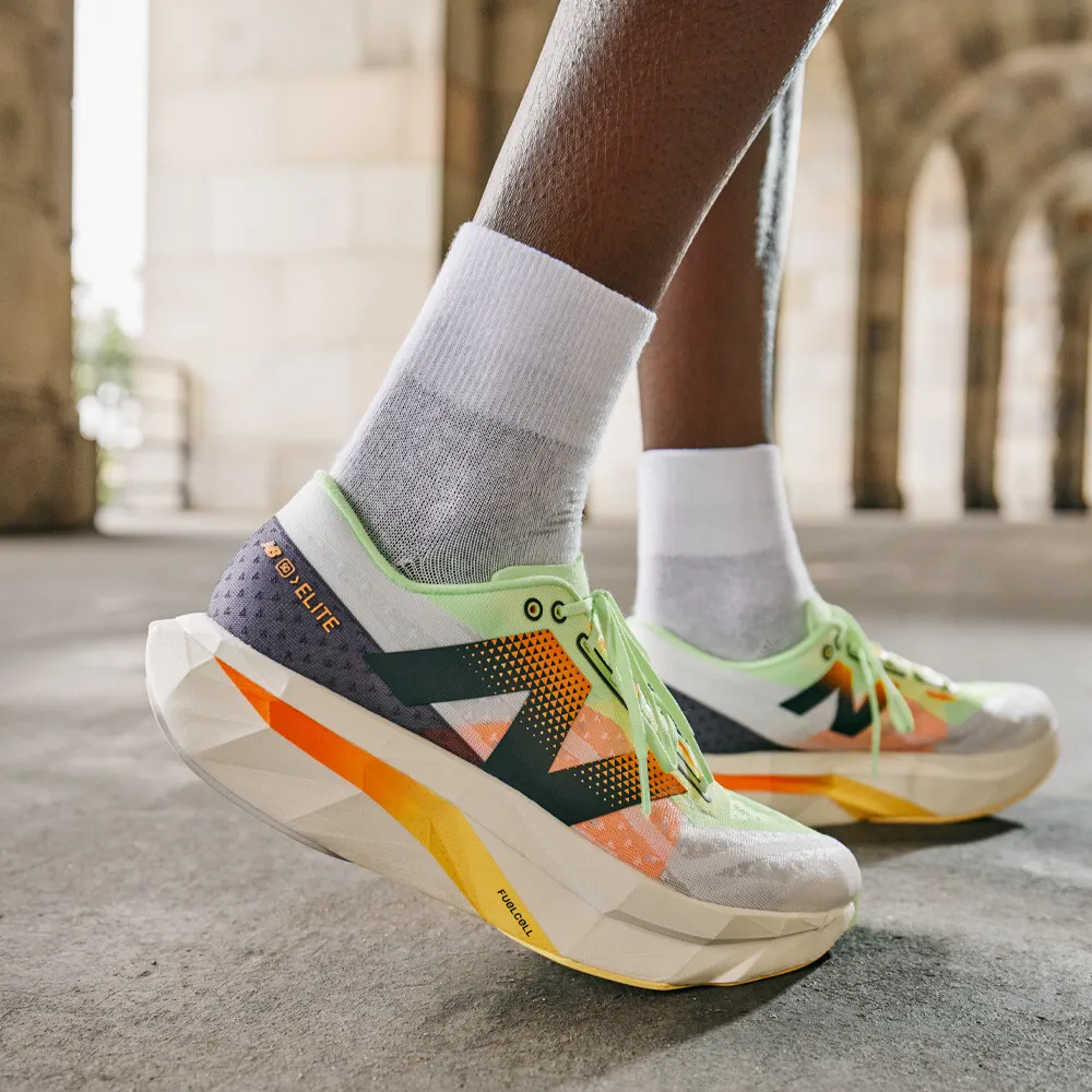 New Balance FuelCell SuperComp Elite V4 Scarpe da running - AW24