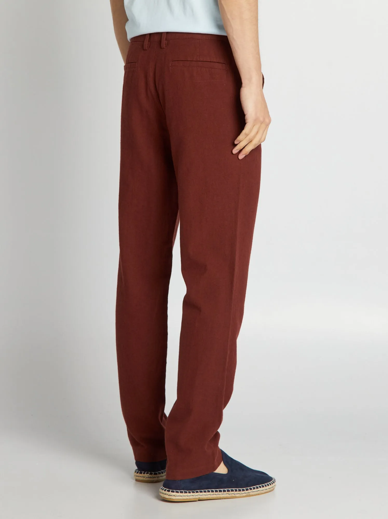Pantaloni chino in lino - MARRONE