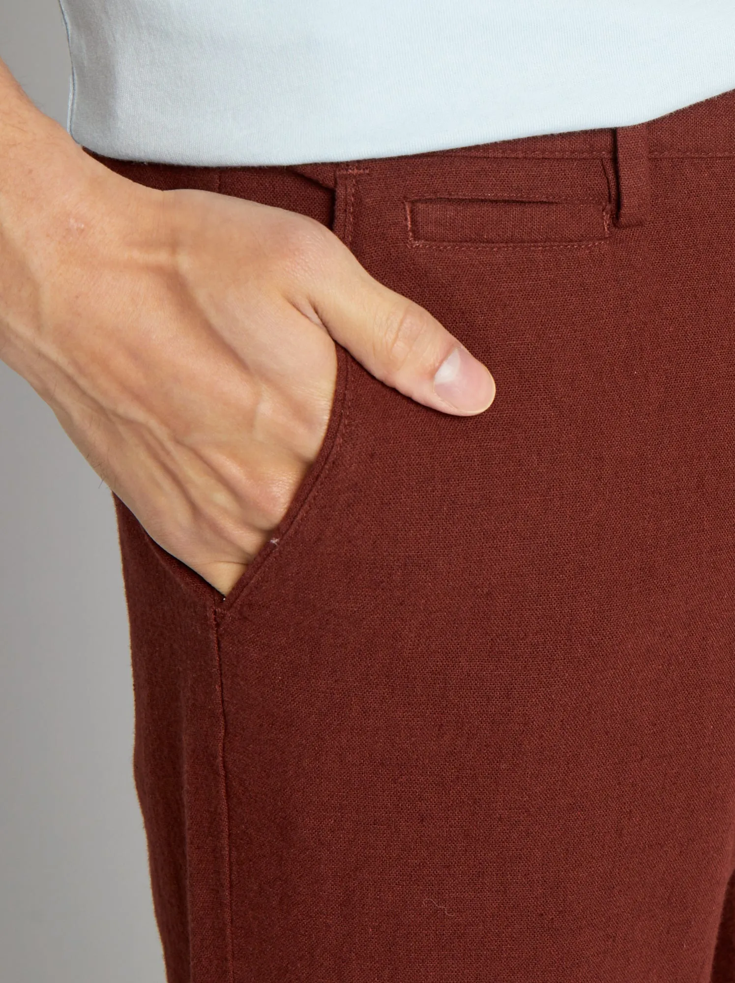 Pantaloni chino in lino - MARRONE