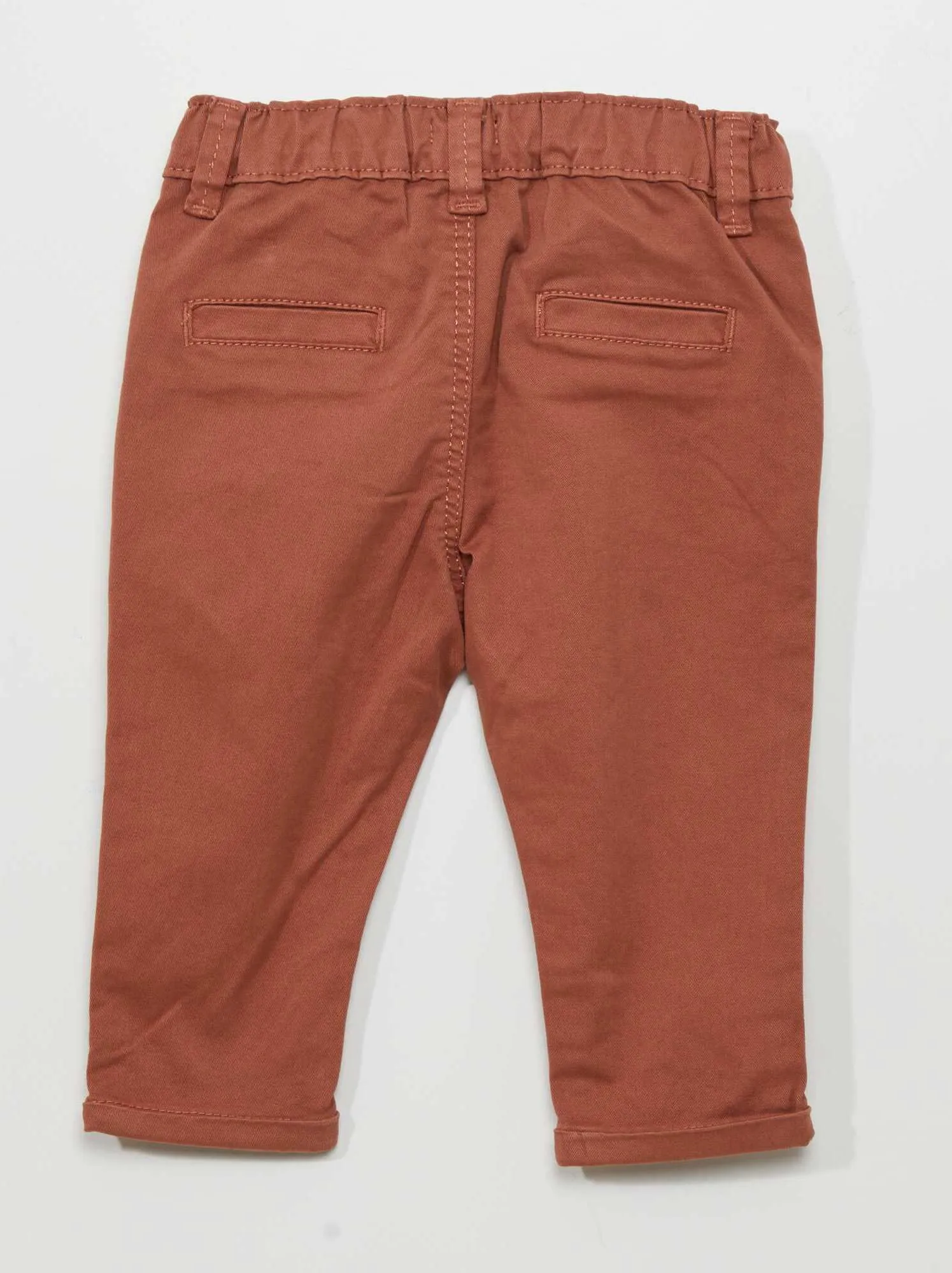 Pantaloni chino in tinta unita - MARRONE