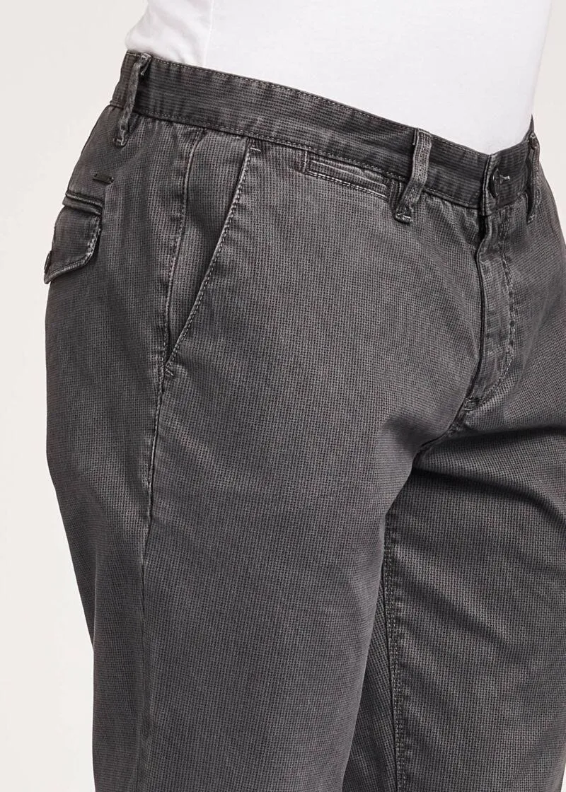 Pantaloni chino stampati