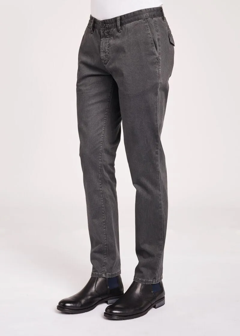 Pantaloni chino stampati