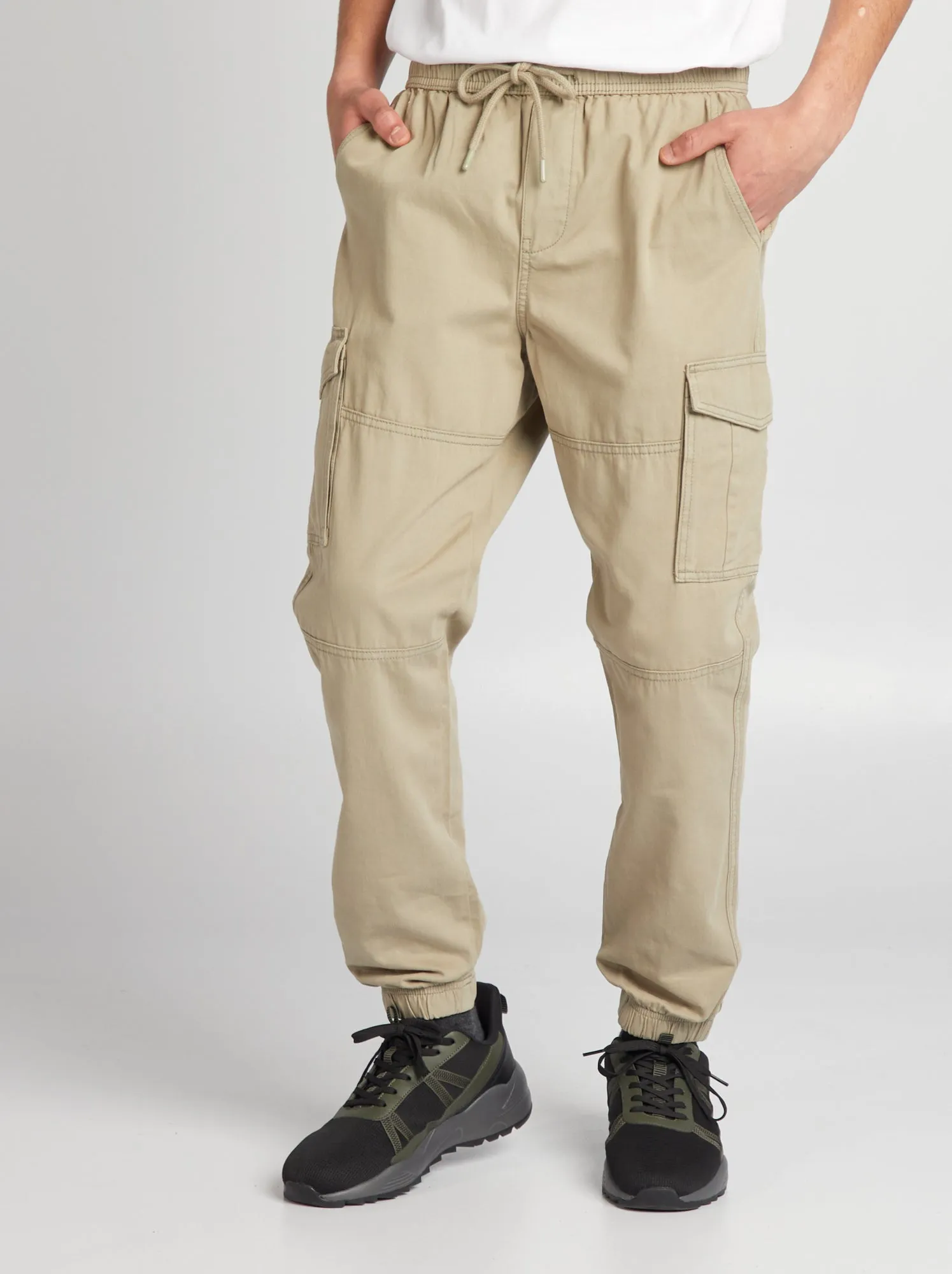 Pantaloni con tasche laterali - VERDE