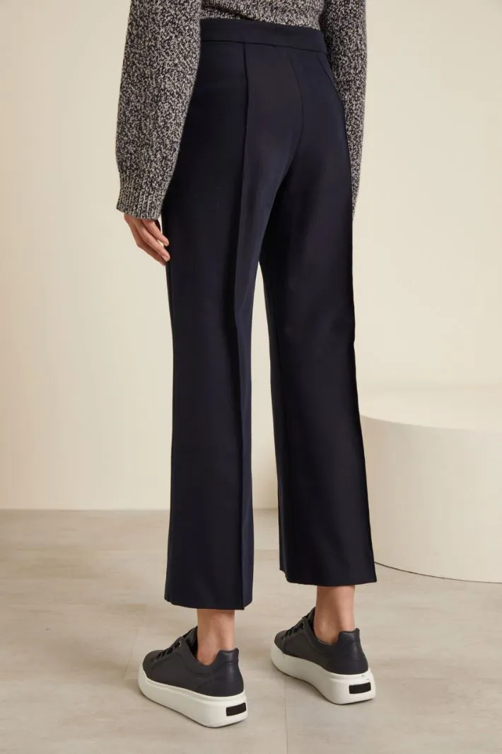 Pantaloni cropped stretch