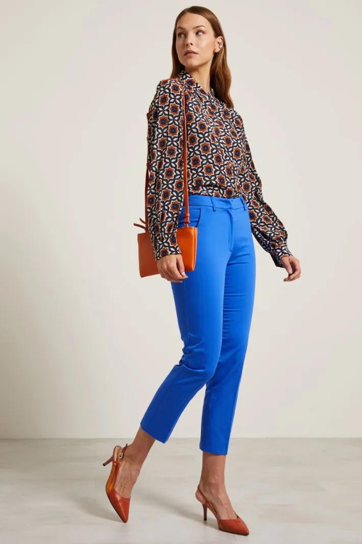Pantaloni in raso