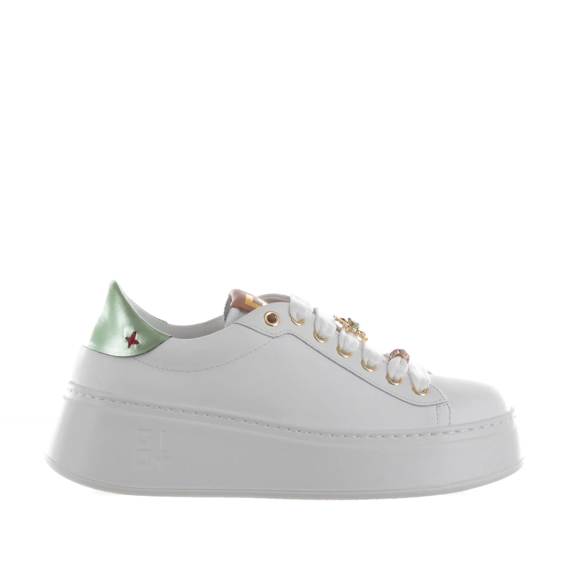 Sneaker in pelle con accessorio gioiello