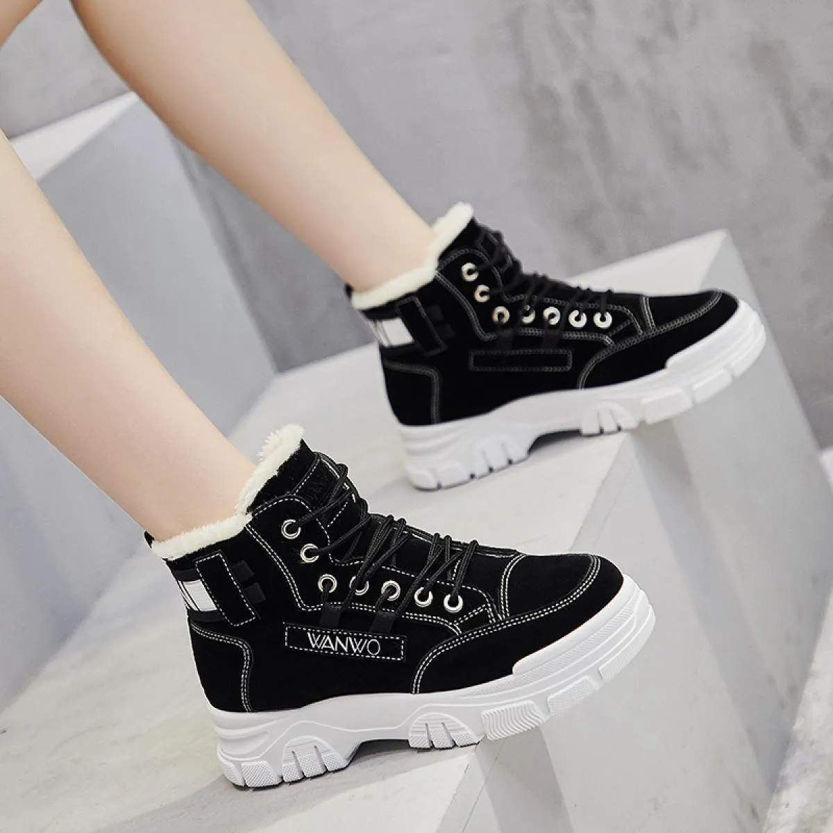 Stivali da neve da donna Sneakers scarpe con plateau suola spessa peluche stivali invernali caldi alla caviglia per donna Botas