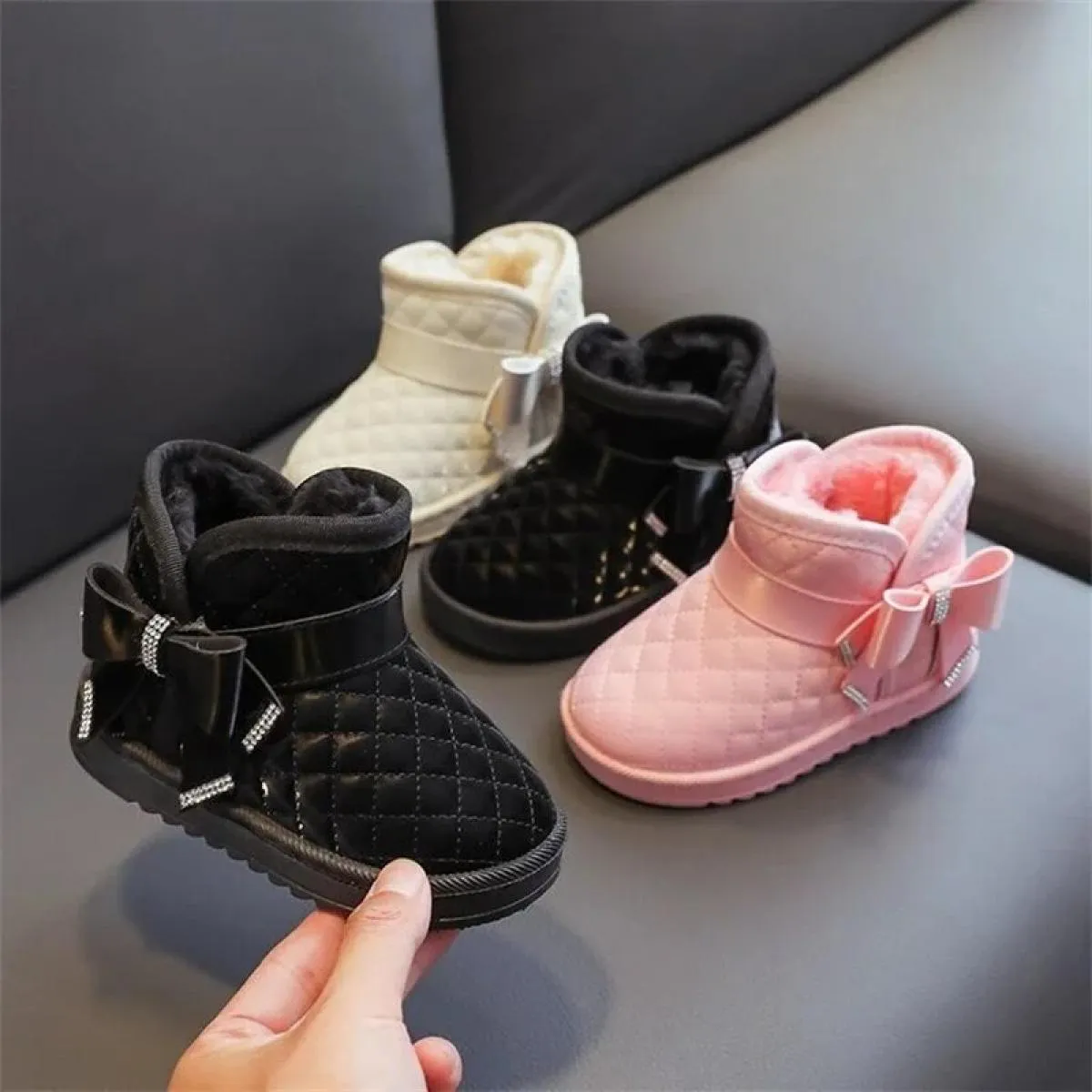 Stivali da neve per bambini invernali con fiocco in cristallo Scarpe da principessa per ragazze Stivali per bambini comodi e cal