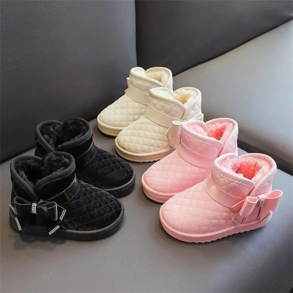 Stivali da neve per bambini invernali con fiocco in cristallo Scarpe da principessa per ragazze Stivali per bambini comodi e cal