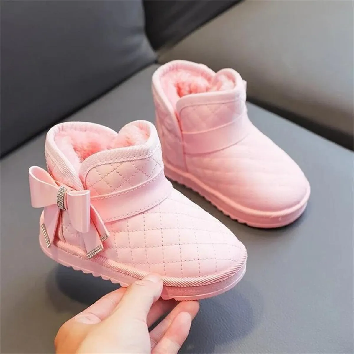 Stivali da neve per bambini invernali con fiocco in cristallo Scarpe da principessa per ragazze Stivali per bambini comodi e cal