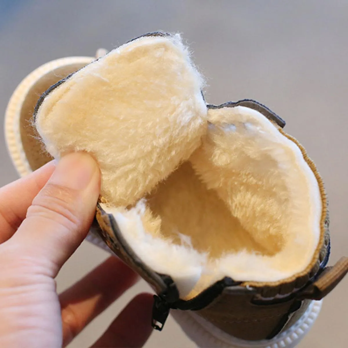 Stivali invernali per bambini Stivali in velluto per bambini Stivali da neve per ragazze in peluche spessi e caldi Bambini picco