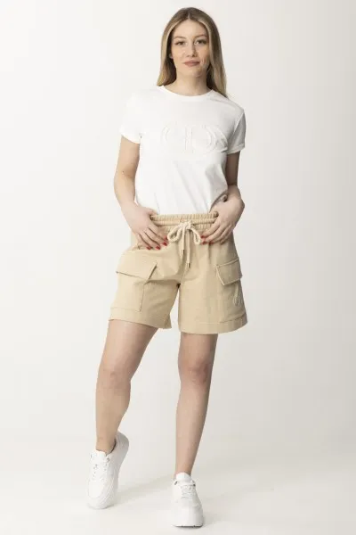 T-shirt con Oval T ricamato NEVE